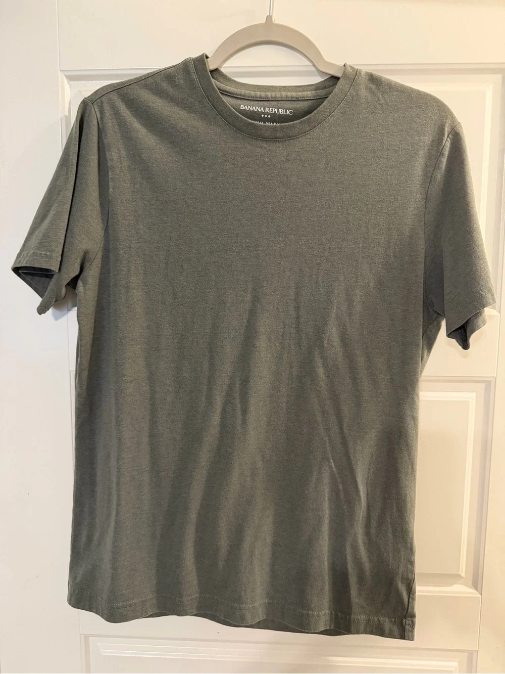 Banana Republic Olive Crew Neck Short Sleeve Tee